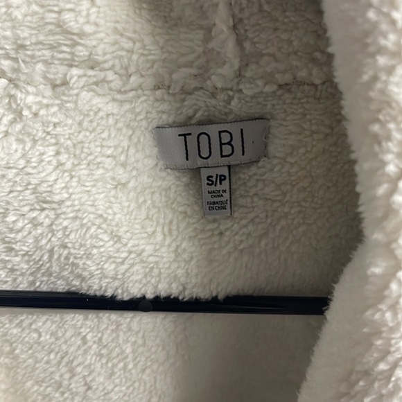 Oversized Shaw - Picture 2 of 3